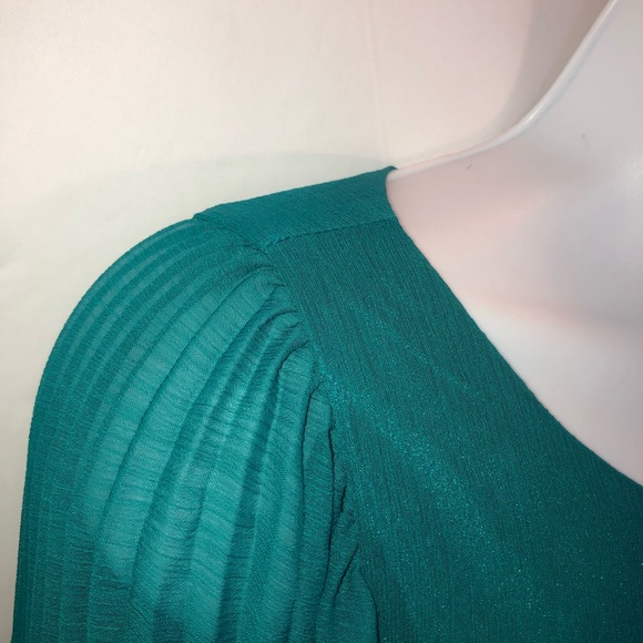 Alfani Accordion Winged Sleeve Woman’s Top - Picture 10 of 14